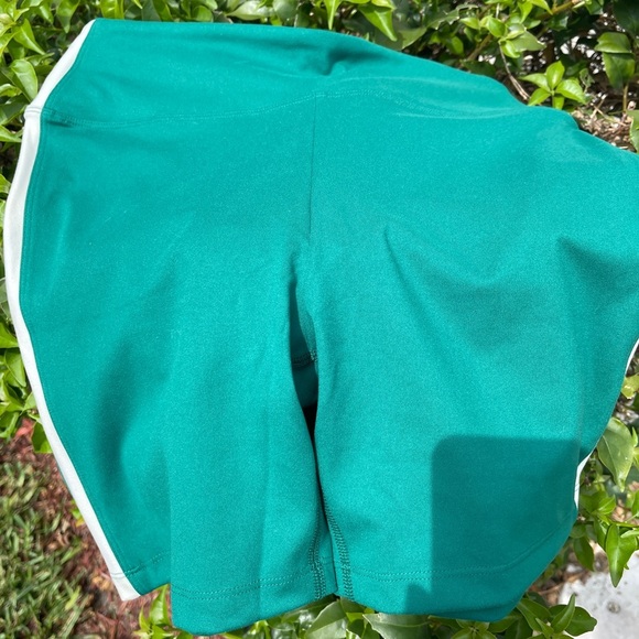 PINK VS 6” Soft Ultimate High Waist Biker Shorts In Dynasty Green Medium - Picture 4 of 12